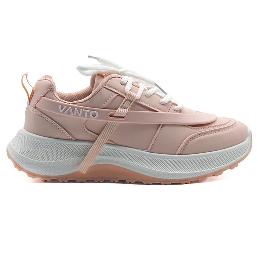 Dynamic Motion Sneakers Main image