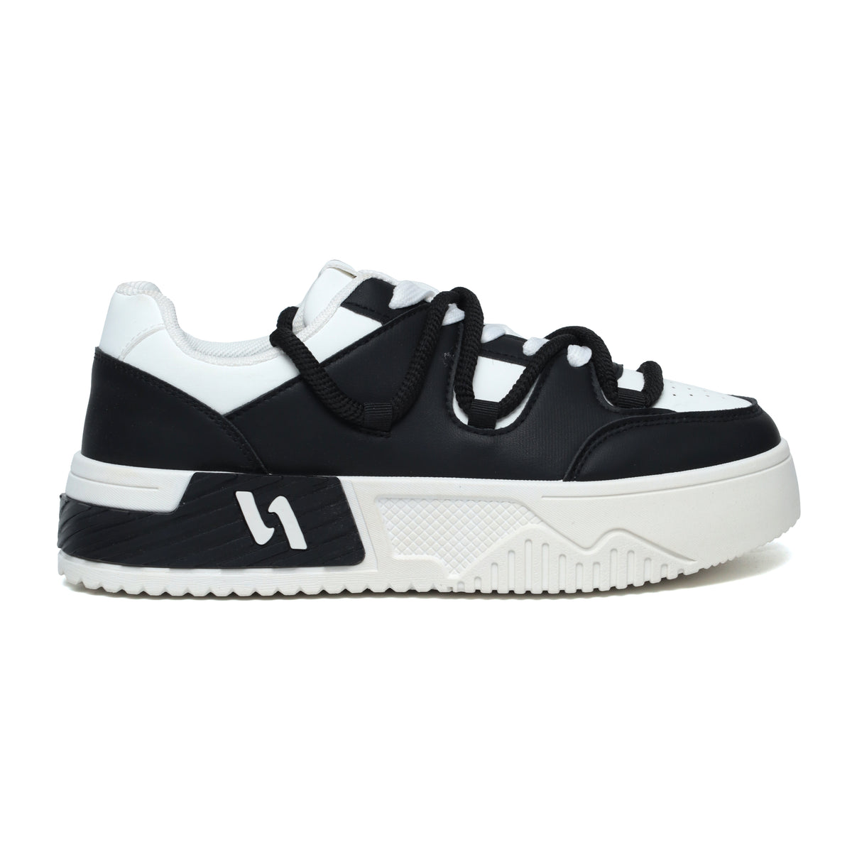 Everyday Performance Sneakers Main image