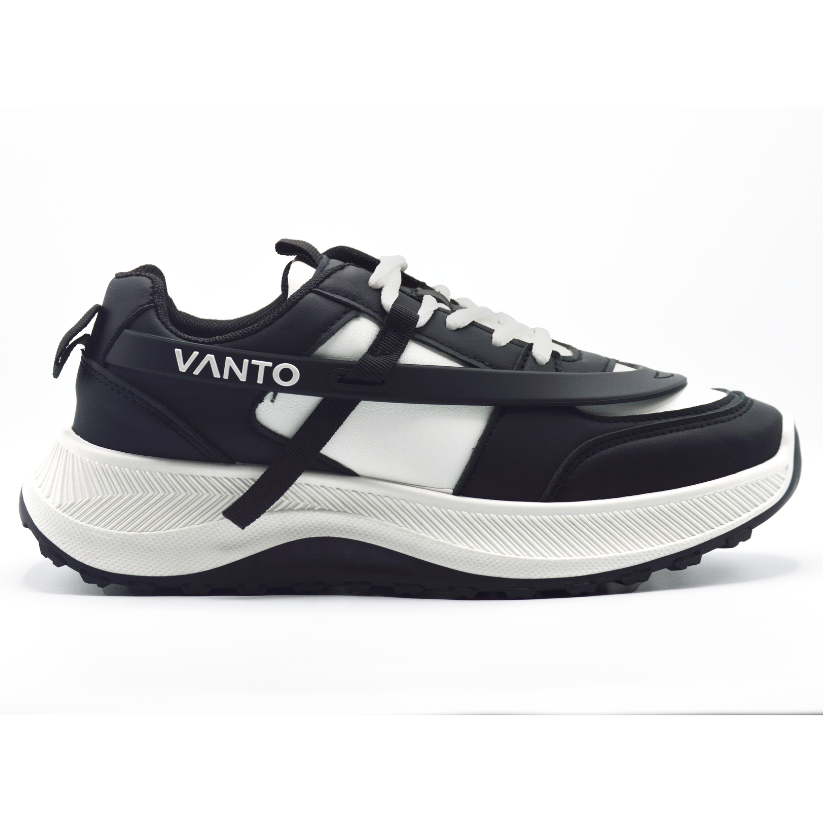 Dynamic Motion Sneakers Main image